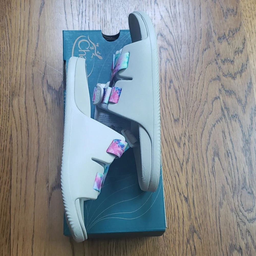 NIB Chaco Chillos Slide Sandal White And Multicolor Tie Dye Print Kids Size 4
